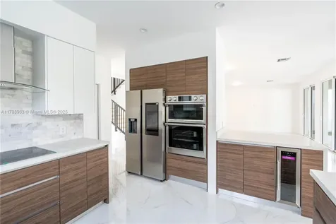 910 SW 24th Road Miami FL 33129
