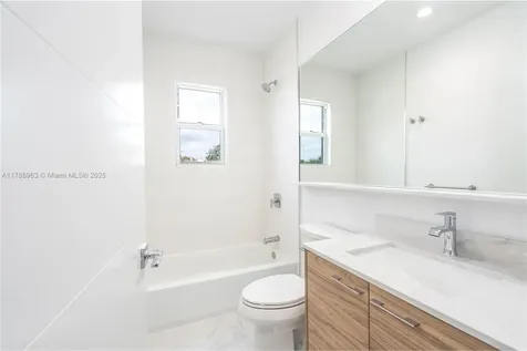 910 SW 24th Road Miami FL 33129