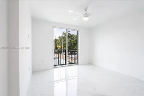 910 SW 24th Road Miami FL 33129