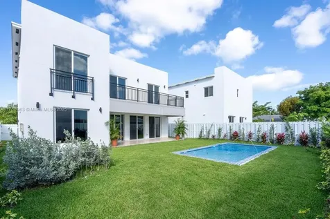 910 SW 24th Road Miami FL 33129