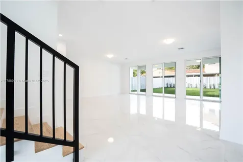 910 SW 24th Road Miami FL 33129
