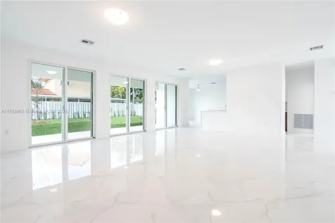 910 SW 24th Road Miami FL 33129