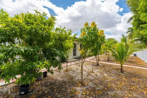 2740 NW 175th Street Miami Gardens FL 33056