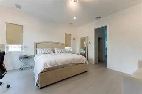 4021 E Lake Estates Drive Davie FL 33328