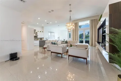 4021 E Lake Estates Drive Davie FL 33328