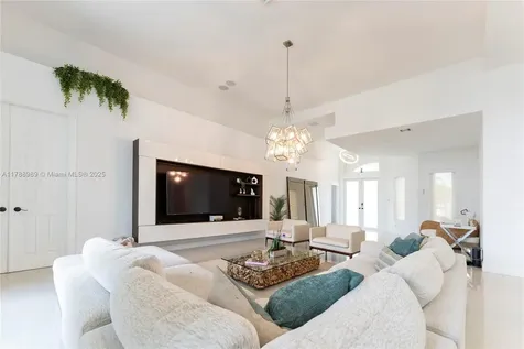 4021 E Lake Estates Drive Davie FL 33328