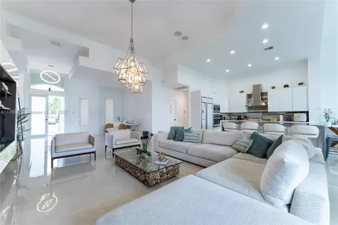 4021 E Lake Estates Drive Davie FL 33328