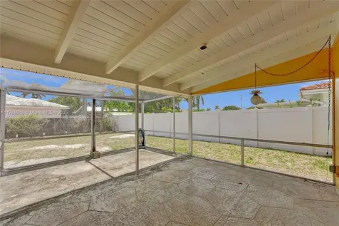 1032 SW 11th Street Boca Raton FL 33486