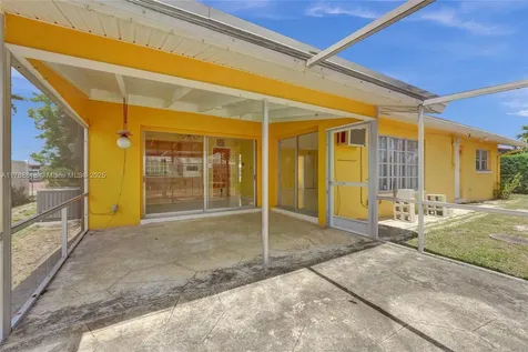 1032 SW 11th Street Boca Raton FL 33486