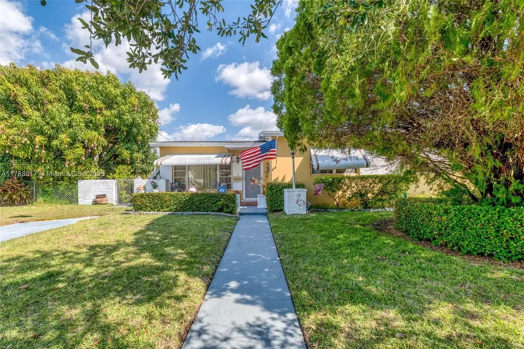 10005 Nicaragua Drive Cutler Bay FL 33189
