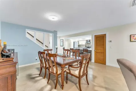 8735 SW 113th Court Miami FL 33173