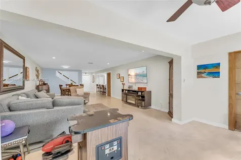 8735 SW 113th Court Miami FL 33173