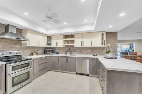 8735 SW 113th Court Miami FL 33173