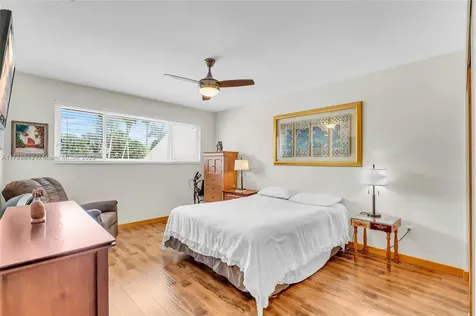 8735 SW 113th Court Miami FL 33173