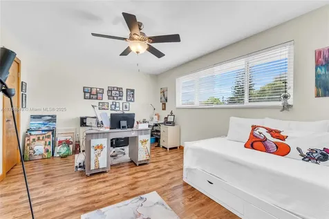 8735 SW 113th Court Miami FL 33173