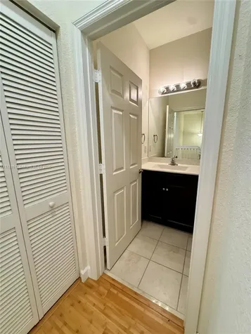 6532 S Anise Court Davie FL 33314