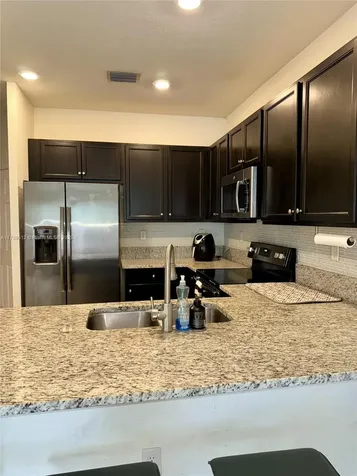 6532 S Anise Court Davie FL 33314