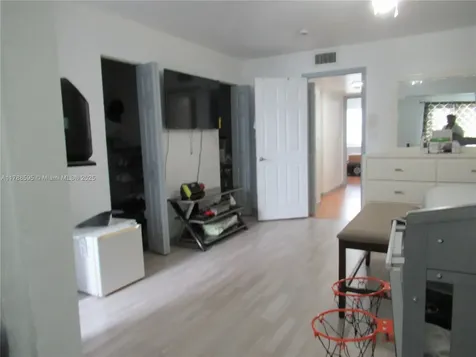 5988 NW 24th Place Sunrise FL 33313
