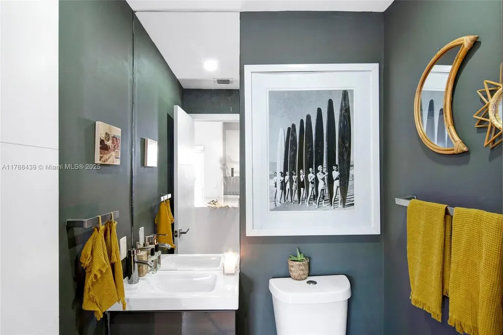 381 Franklin Street Hollywood FL 33019