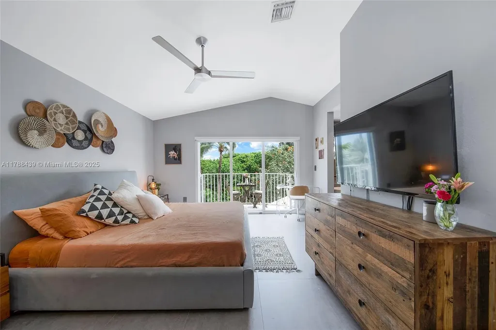 381 Franklin Street Hollywood FL 33019