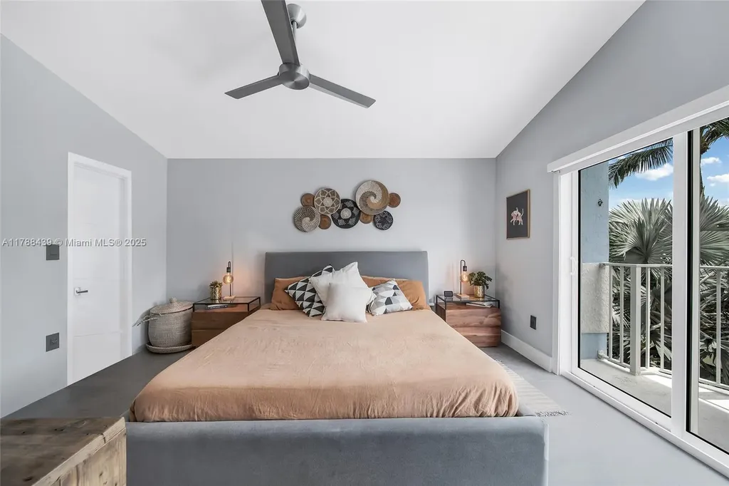 381 Franklin Street Hollywood FL 33019