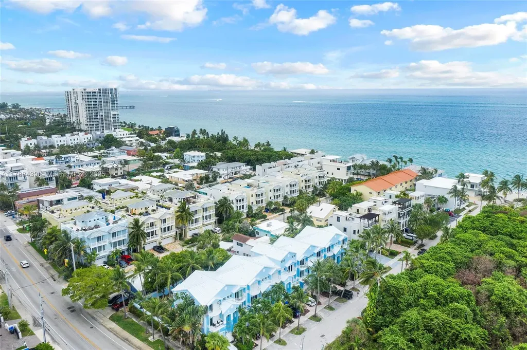 381 Franklin Street Hollywood FL 33019