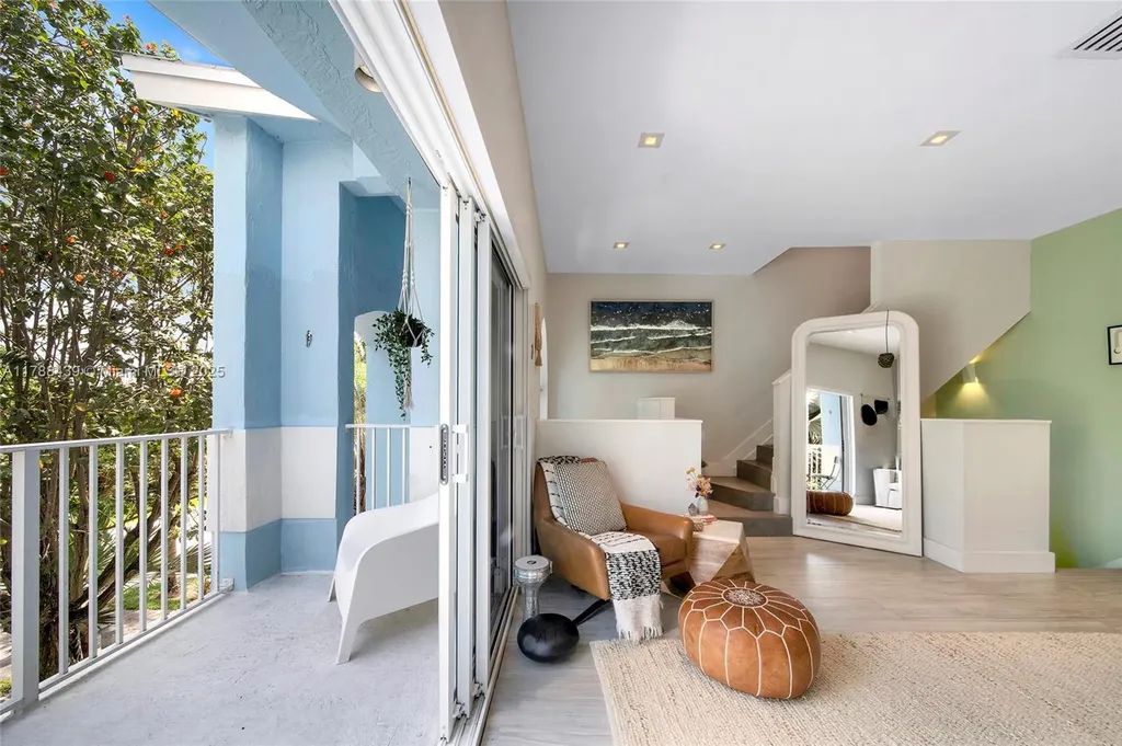 381 Franklin Street Hollywood FL 33019