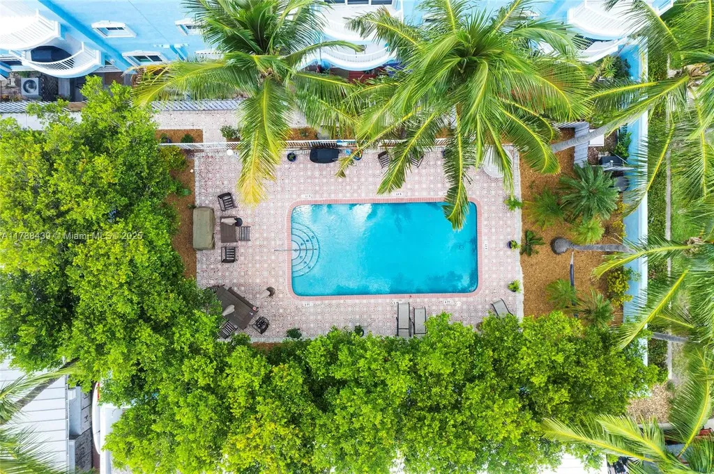 381 Franklin Street Hollywood FL 33019