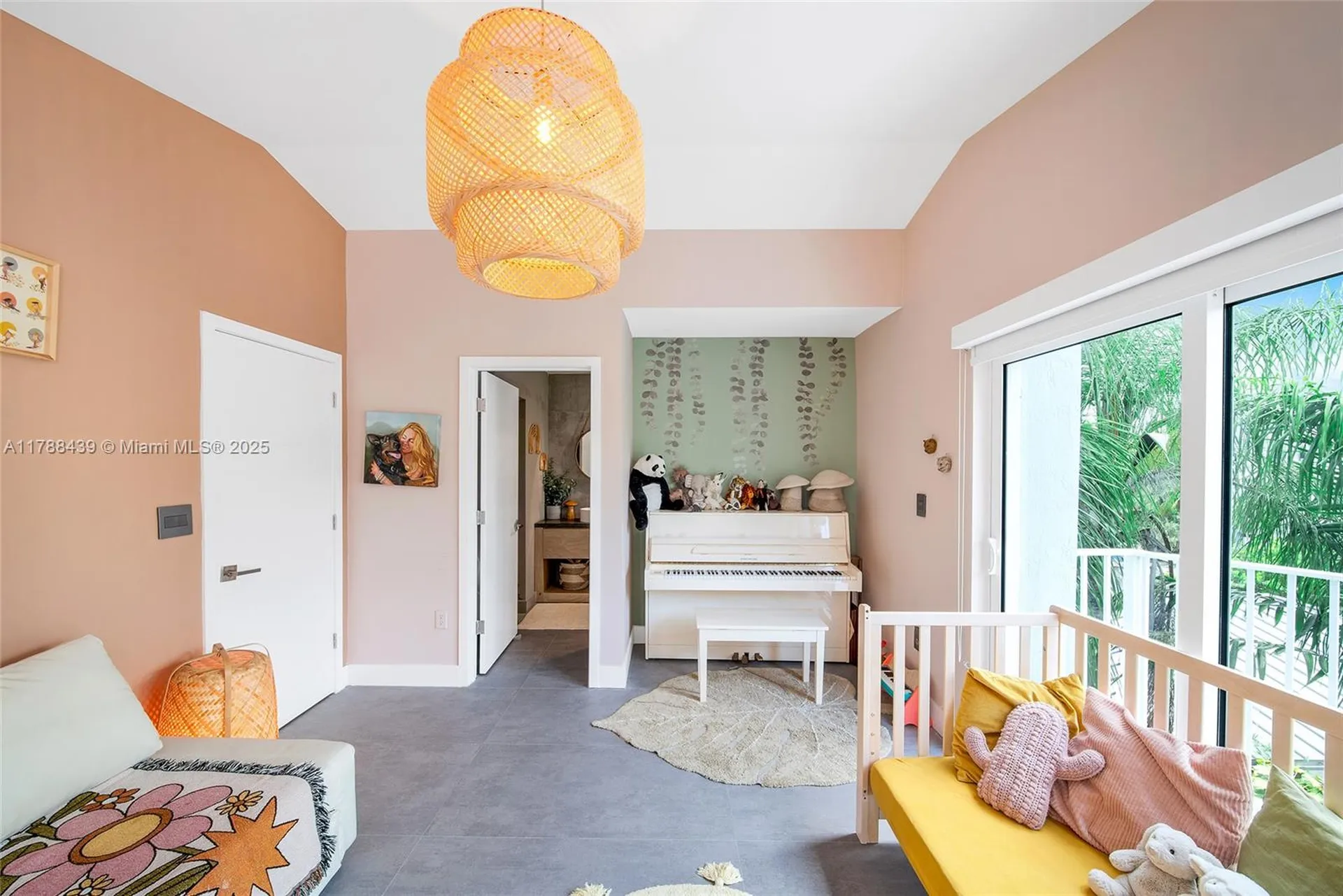 381 Franklin Street Hollywood FL 33019