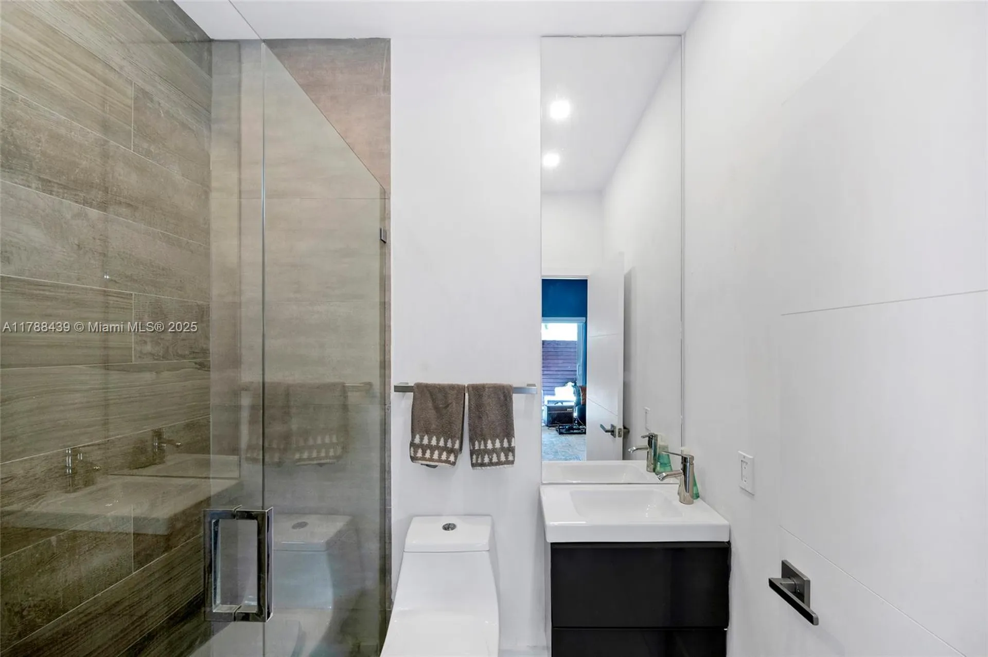 381 Franklin Street Hollywood FL 33019