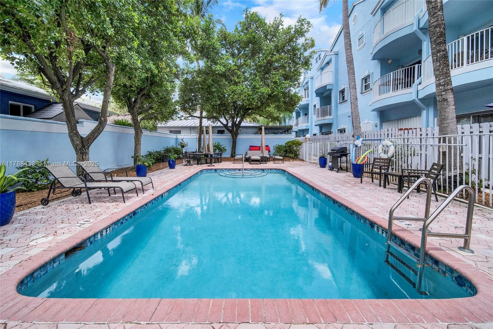 381 Franklin Street Hollywood FL 33019