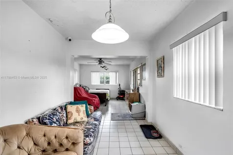 35 SW 60th Avenue Miami FL 33144