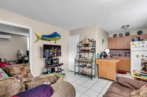 35 SW 60th Avenue Miami FL 33144