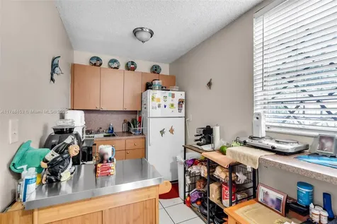 35 SW 60th Avenue Miami FL 33144