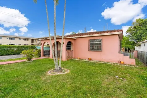 35 SW 60th Avenue Miami FL 33144