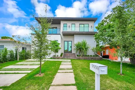9009 Byron Avenue Surfside FL 33154