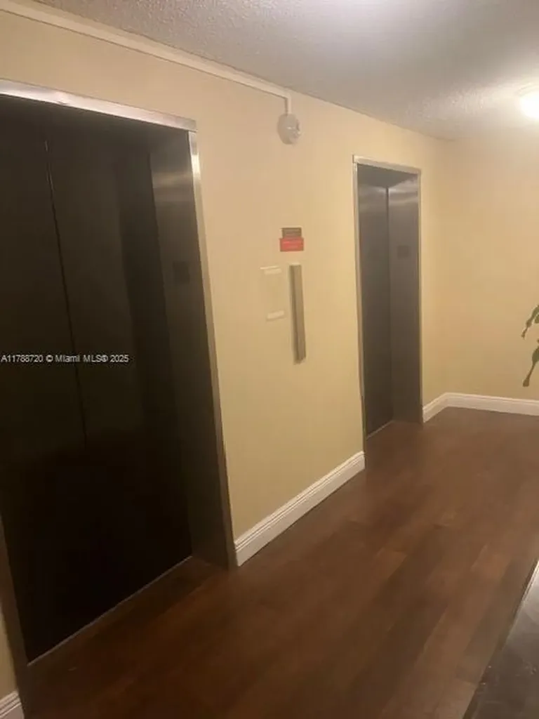 800 NE 195th Street Miami FL 33179