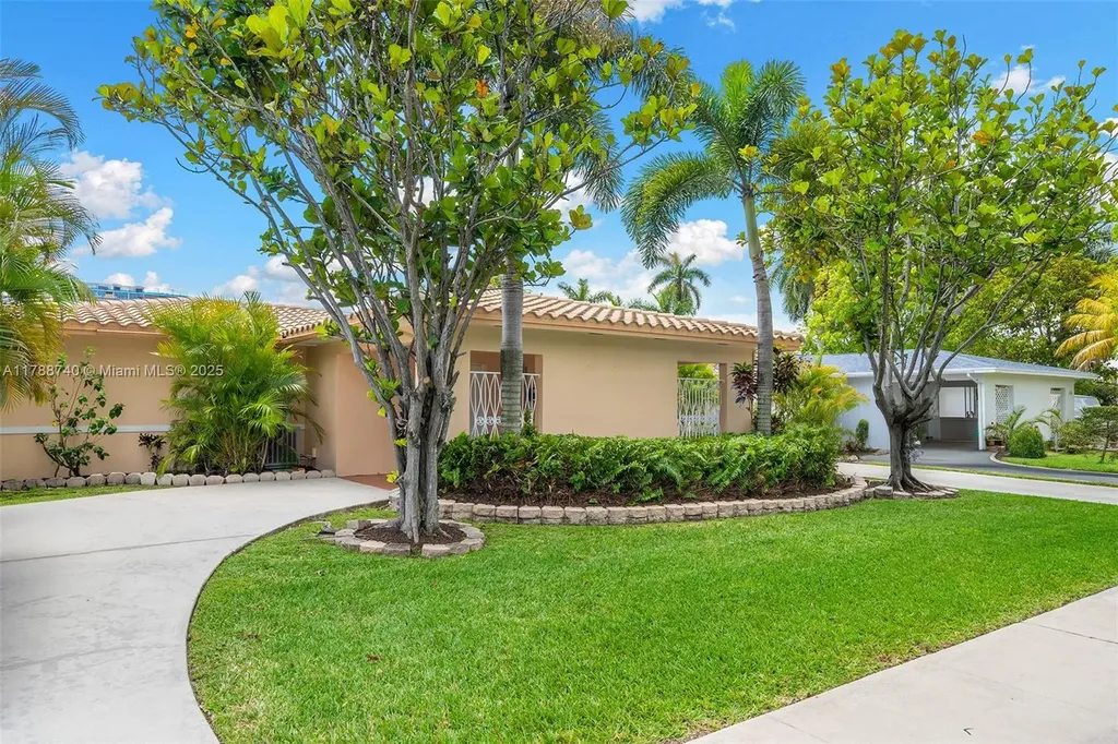 1106 NE 3rd Street Hallandale Beach FL 33009