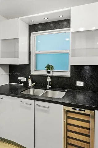 1106 NE 3rd Street Hallandale Beach FL 33009