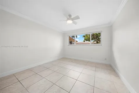 1106 NE 3rd Street Hallandale Beach FL 33009