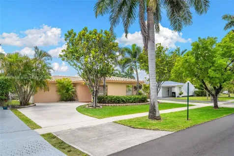 1106 NE 3rd Street Hallandale Beach FL 33009