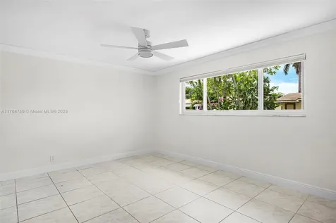 1106 NE 3rd Street Hallandale Beach FL 33009