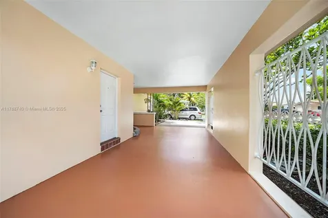 1106 NE 3rd Street Hallandale Beach FL 33009