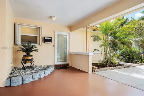 1106 NE 3rd Street Hallandale Beach FL 33009