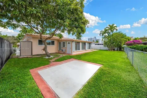 1106 NE 3rd Street Hallandale Beach FL 33009