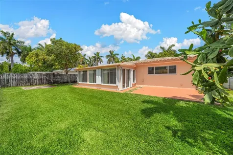 1106 NE 3rd Street Hallandale Beach FL 33009