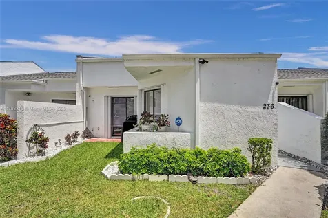 236 Par Drive Royal Palm Beach FL 33411