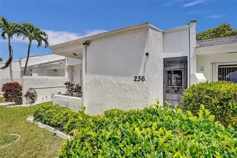 236 Par Drive Royal Palm Beach FL 33411