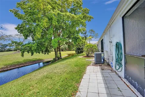 236 Par Drive Royal Palm Beach FL 33411