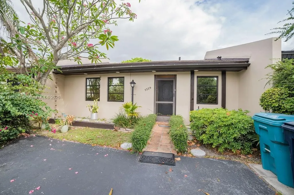 5229 SW 139th Court Miami FL 33175